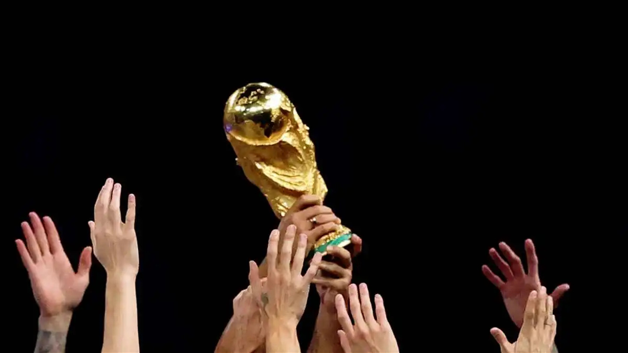 الفيفا يدرس تغييرًا هائلًا في كأس العالم بالسعودية