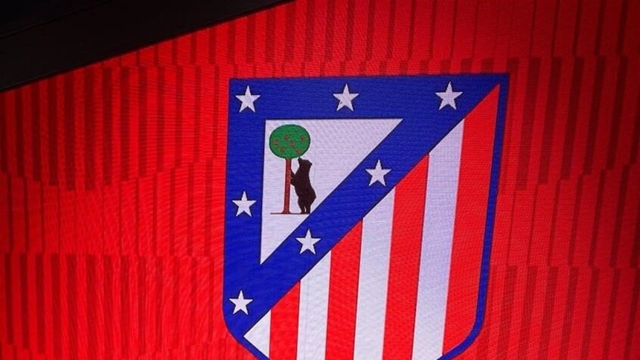 الموت يبعد قائد أتلتيكو مدريد عن مواجهة يونايتد.. فقد والدته 