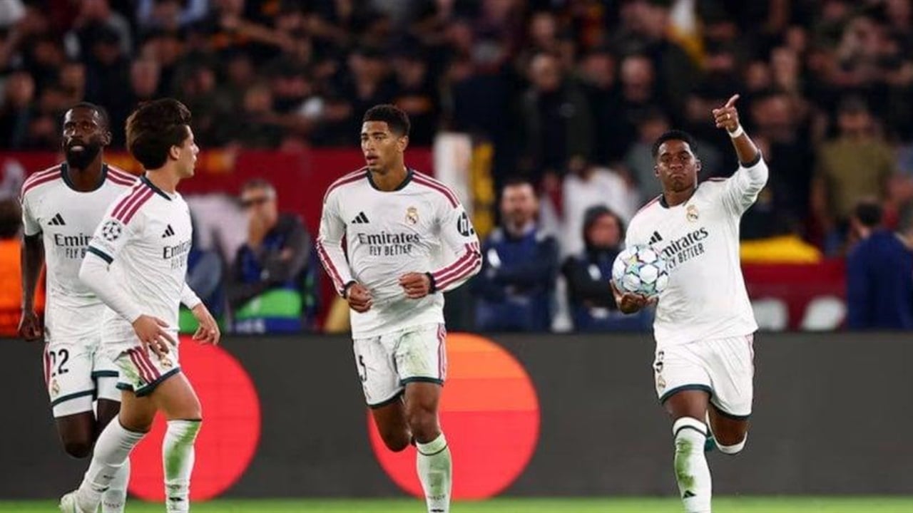 ريال مدريد يخطف فوزاً مثيراً من روما في دوري أبطال أوروبا