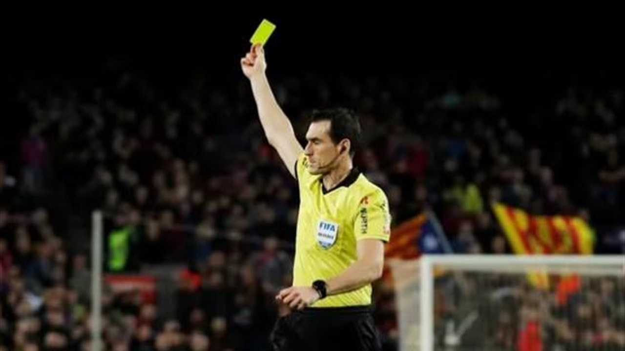 مونويرا حكماً للكلاسيكو.. وريال مدريد يتفوق تاريخياً تحت قيادته