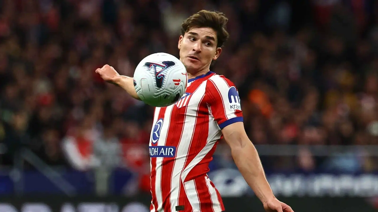 جوليان ألفاريز يعتذر لجماهير أتلتيكو مدريد.. ماذا قال؟