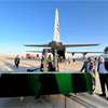 طائرات عراقية تنقل "الشباك الجديد" لضريح السيدة زينب (صور)