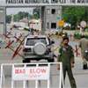 مصرع واصابة 19 شخصا بانفجار لغمين في باكستان