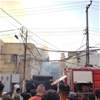 حريق يلتهم منزلاً في منطقة الكرادة.. الدفاع المدني تدخل