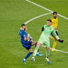 حارس النصر يسجل بالخطأ ويؤجل تتويج فريقه بالدوري السعودي