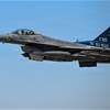 المركزية الأميركية: مقاتلة F-16 تقلع من قاعدة في الشرق الأوسط والقوات متأهبة