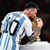 دقيقة تصفيق في الملاعب كافة.. تكريم أسطوري لميسي في الأرجنتين