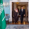 السعودية وأمريكا تؤكدان أهمية أمن الملاحة في هرمز وباب المندب
