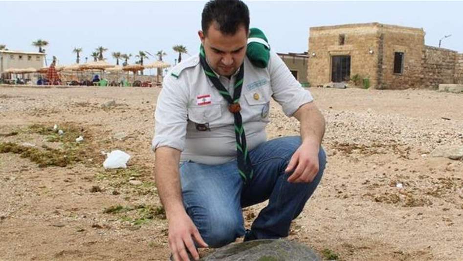 بالصورة: العثور على سلحفاة خضراء معمرة ونافقة على شواطئ لبنان  