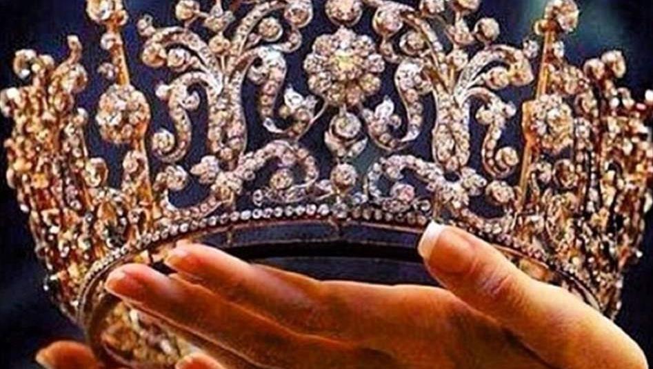 ملكة جمال تتهم رئيس بلادها باغتصابها! هذه القصة الكاملة