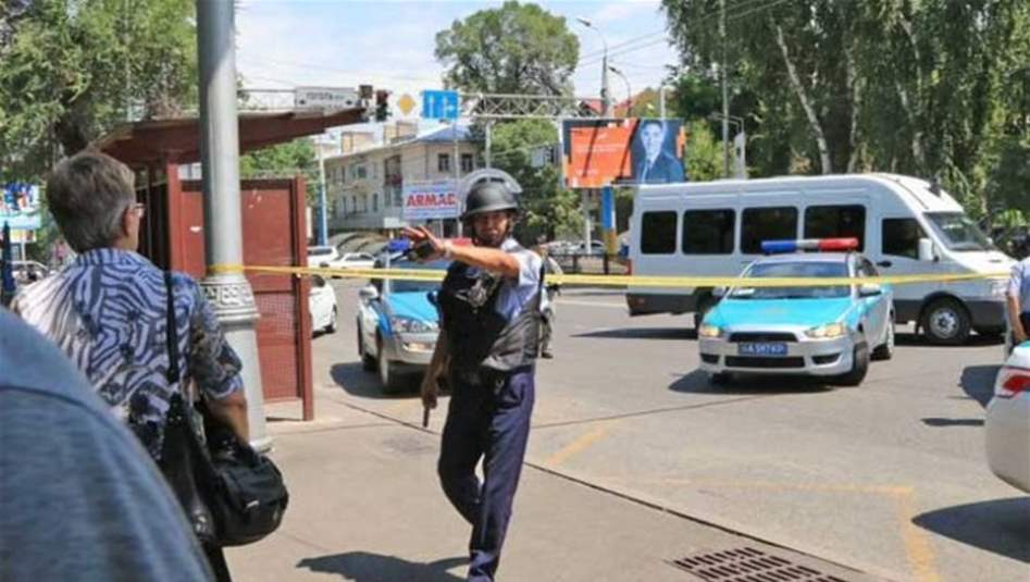 اشتباكات عنيفة بين الشرطة ومتظاهرين في كازاخستان - عاجل