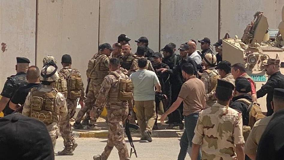 رفقة قوة مسلحة.. فيديو يوثق لحظة إصرار محافظ صلاح الدين المقال على دخول مبنى المحافظة رغم إقالته