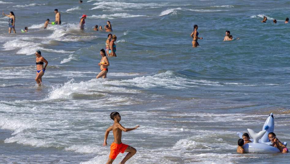 تقرير يكشف المخاطر من ارتفاع درجات الحرارة في البحر المتوسط 