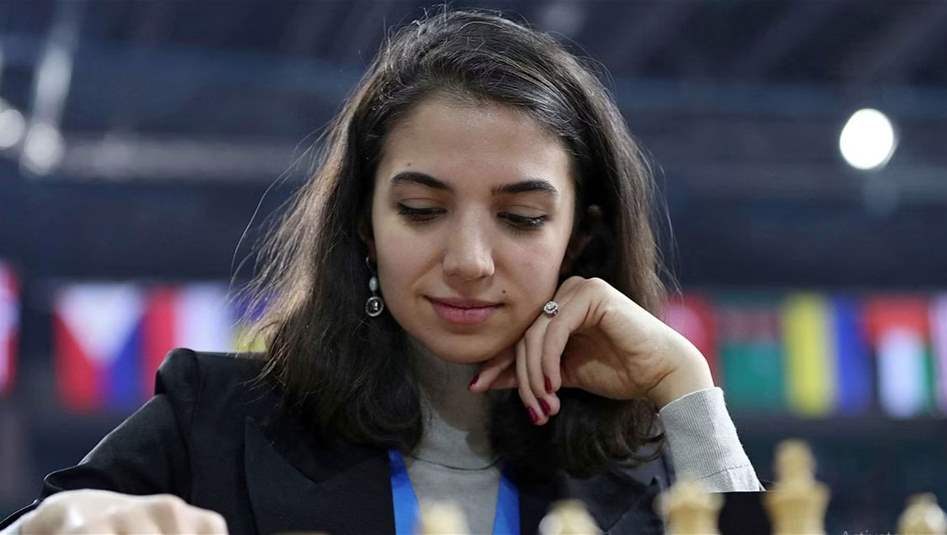 بعد ظهورها بلا حجاب.. تحذير لاعبة شطرنج ايرانية من العودة لبلادها 