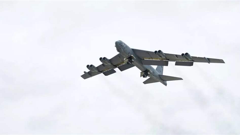 طائرات روسية تعترض قاذفتين للقوات الجوية الأمريكية