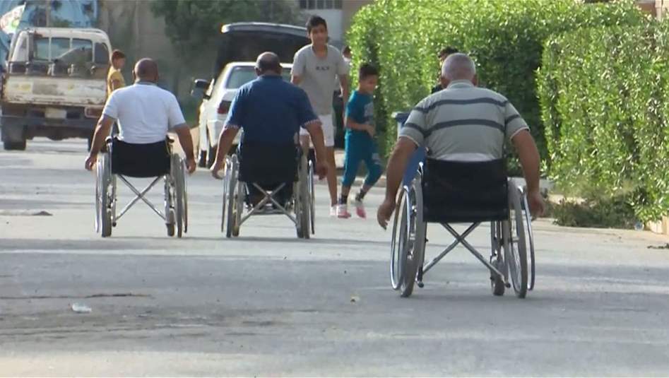 أهالي منطقة الشموخ يشكون من سوء الخدمات وتكرار قطوعات الكهرباء  