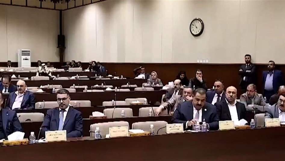 استياء يولده عدم الالتزام بتوقيتات جلسات البرلمان وتغيب النواب 