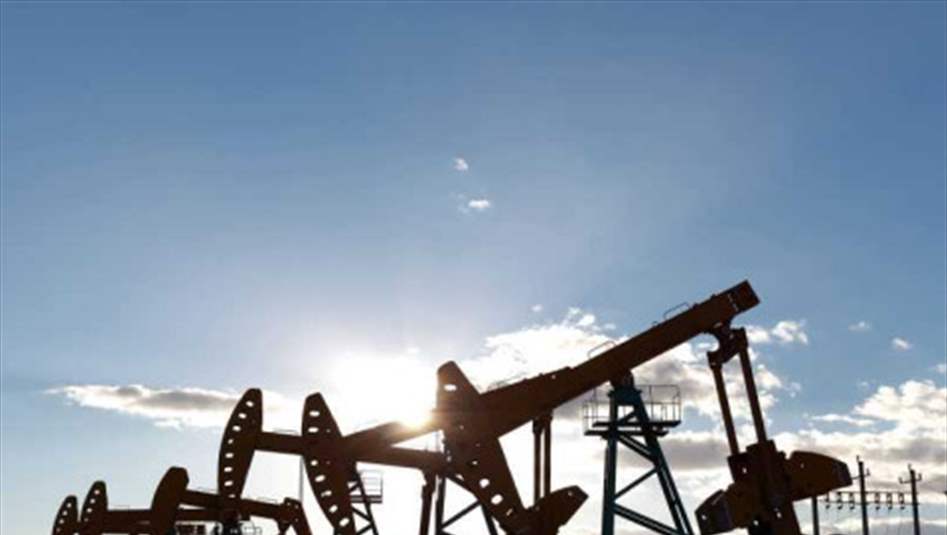 أسعار النفط تواصل الانخفاض وبرنت عند مستوى 86 دولارا للبرميل