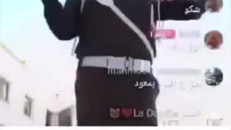شرطي يضرم النار بجسده في بغداد (فيديو)