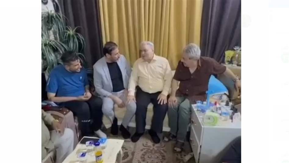 &quot;اذا جاب عمامه احنا بظهرك&quot;.. السيد الصدر يوفد معاونه الجهادي الى الفنان محمد حسين عبد الرحيم بعد الاعتداء عليه