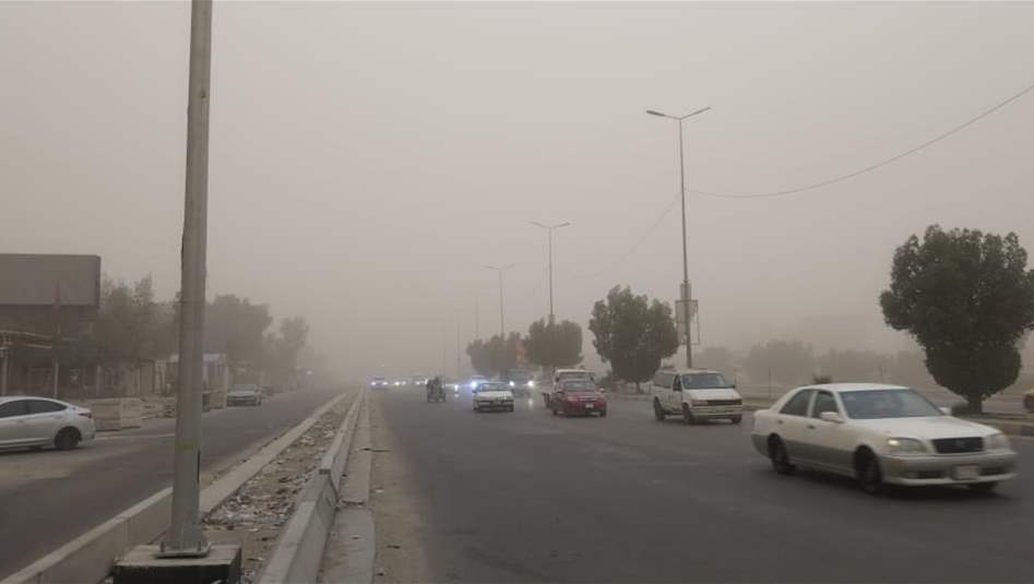 بعد زيارتها المثنى.. العاصفة الترابية تصل النجف وتغزو ذي قار (صور وفيديو)