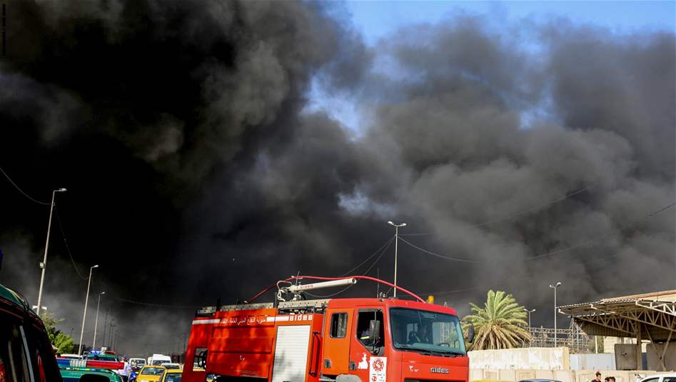 حريق كبير يلتهم مخازن للمواد الإنشائية والكهربائية في الكرادة
