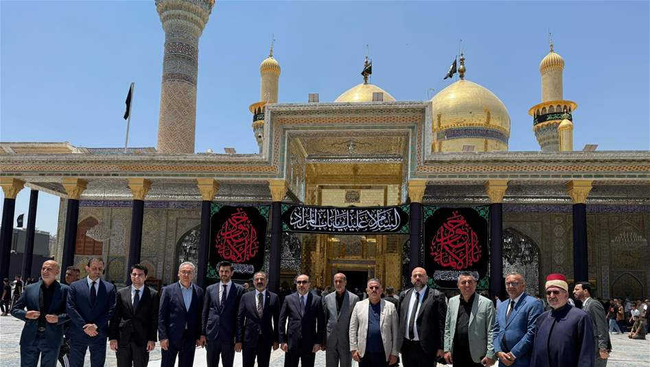بالصور.. امين بغداد برفقة وفد تركي يزور مرقدي الإمامين الكاظمين (ع) وجامع ابي حنيفة