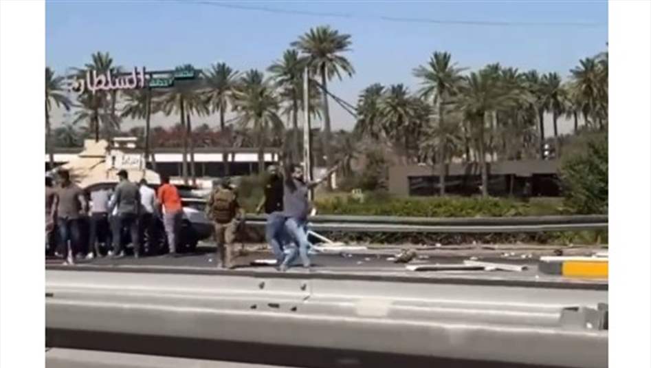 عجلة مسرعة تدخل بـ"كشك امني" وتقتل منتسب مغاوير على جسر الجادرية