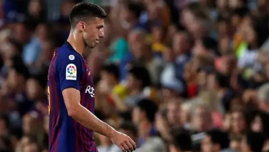 برشلونة يفسخ عقد أحد لاعبيه
