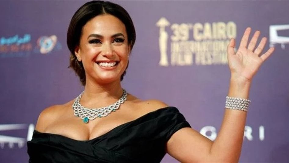 هند صبري تواجه الترحيل من مصر.. ما القصة؟