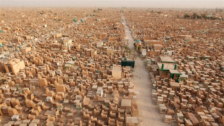 مجزرة في مقبرة وادي السلام بالنجف تخلف 8 قتلى وجرحى