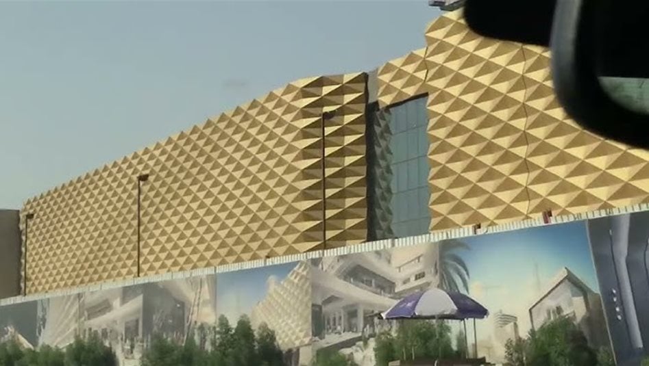 تحركات صادمة ودوافع مريبة.. هدم "مول العراق" يحرم 3 آلاف شاب من العمل