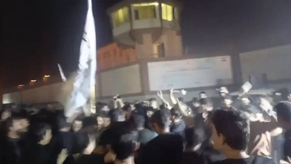 تظاهرات أمام مشروع ماء البصرة الكبير احتجاجاً على ملوحة المياه