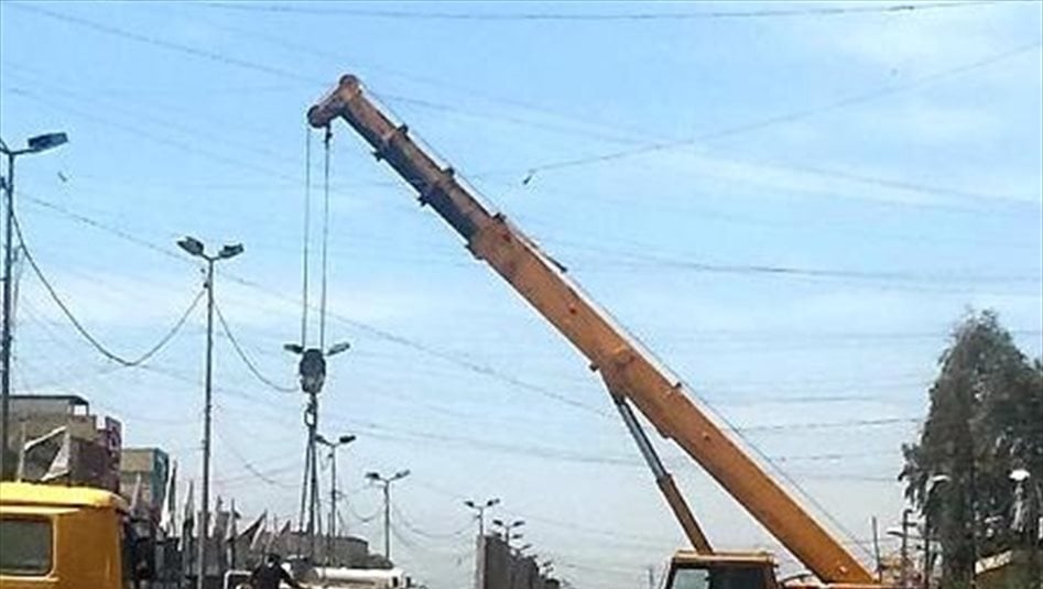 لتقليل الزخم المروري.. رفع كتل كونكريتية في جانب الكرخ من بغداد