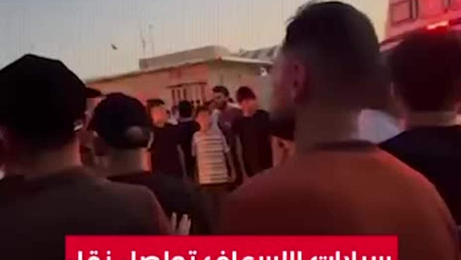 سيارات الإسعاف تواصل نقل ضحايا حريق الهايبر ماركت في الكوت