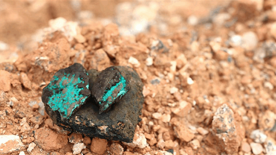 الصين تتهم دولاً بسرقة المعادن النادرة