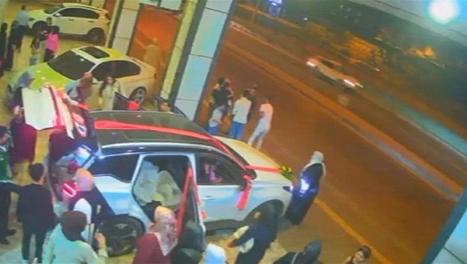 عروس تركية تنجو بأعجوبة من حادث مروّع بعد لحظات من الزفاف (فيديو)