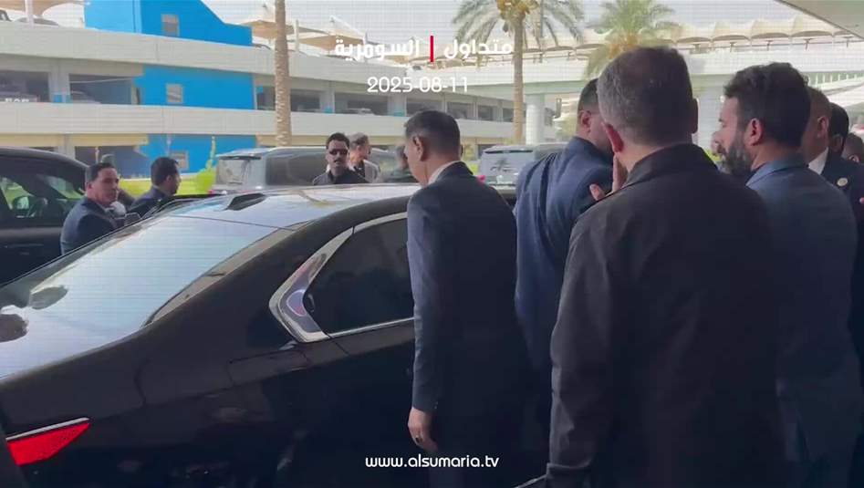 وصول علي لاريجاني الى مطار بغداد