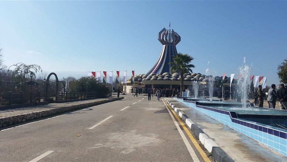 بالفيديو.. حرائق حلبجة تمتد بسرعة هائلة وفرق الدفاع تبدأ بالانسحاب