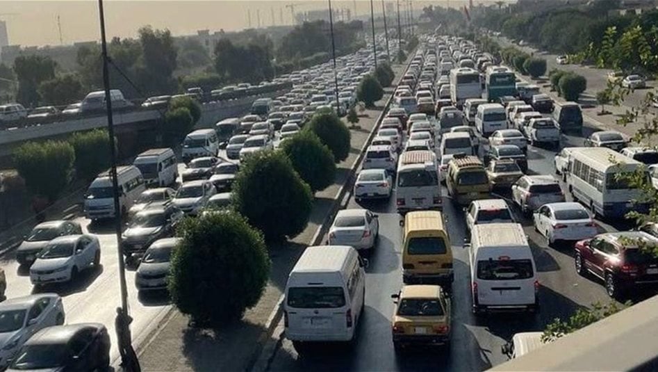 الازدحامات تعود الى بغداد مع قرب انطلاق العام الدراسي الجديد
