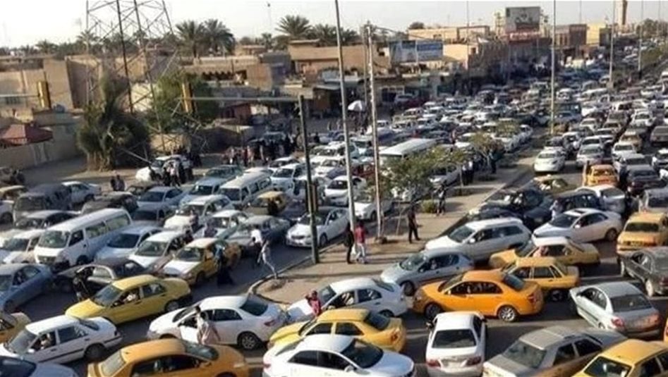 أبطال بغداد الخمسة: سيارات تصمد أمام الحر والزحام والحفر