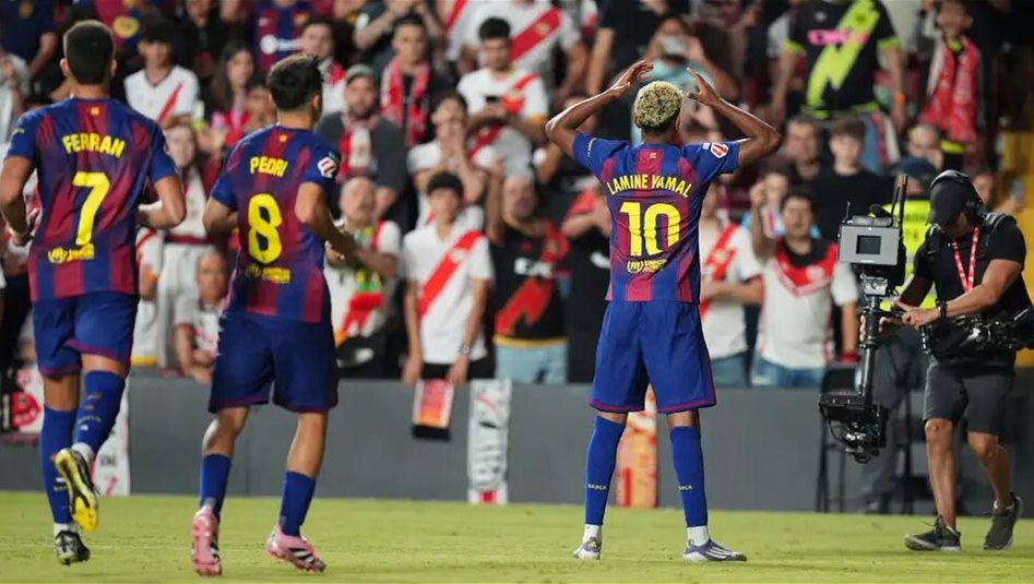ثلاثي برشلونة يرد على اتهامات فليك