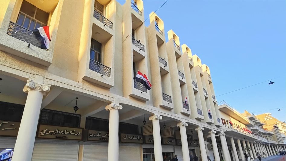 النفايات بكل مكان.. شارع الرشيد بعد يوم من افتتاحه (فيديو)