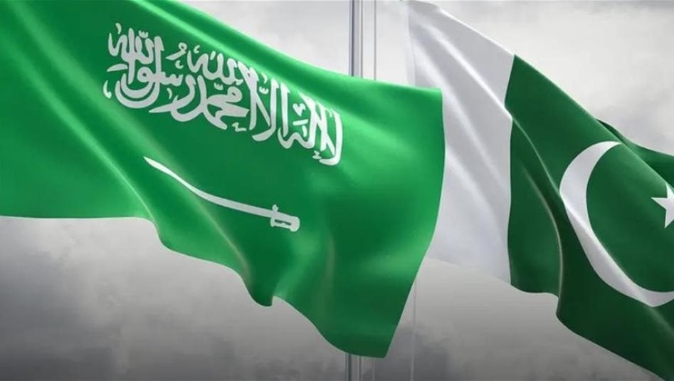 السعودية وباكستان توقعان اتفاقية للدفاع الاستراتيجي