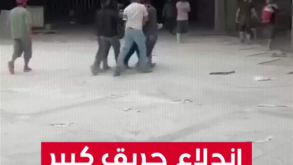 اندلاع حريق كبير داخل مول العراق في بغداد