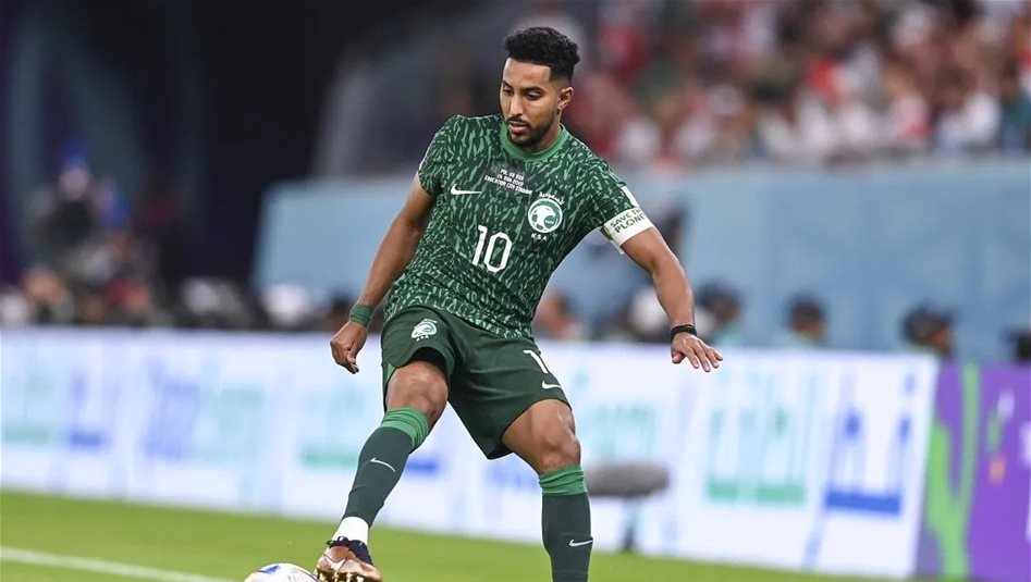 سالم الدوسري يتوج بجائزة أفضل لاعب في آسيا