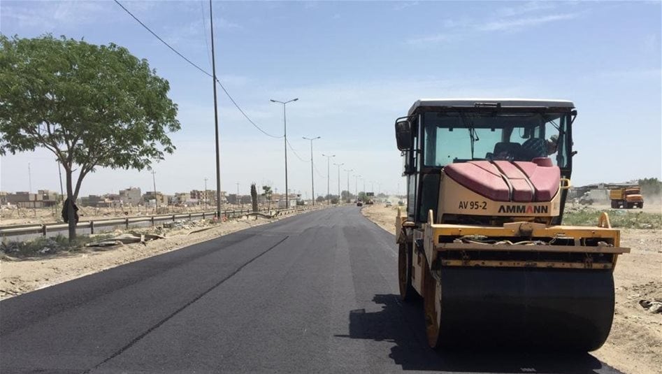 أهالي سامراء يثمّنون جهود رئيس تحالف العزم في إعادة إكساء الطرق المهملة