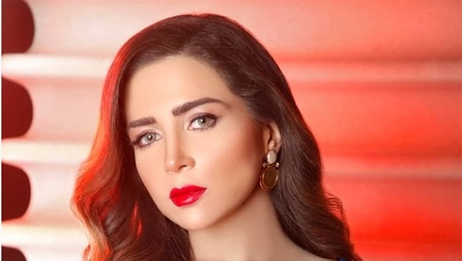 مي عز الدين تكشف دعم عادل إمام لمسيرتها الفنية