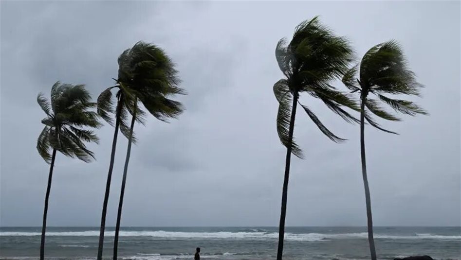 66 قتيلا لغاية الان.. إعصار &quot;كالماغي&quot; يضرب الفلبين بقوة   