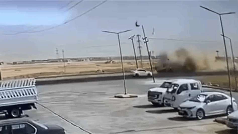 أجسادهم تطايرت بالسماء.. وفاة امرأة وإصابة اخرين بحادث على طريق تكريت –الموصل